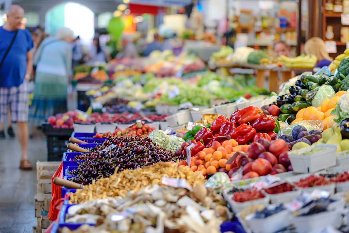Organic / Locally-Sourced Ingredients